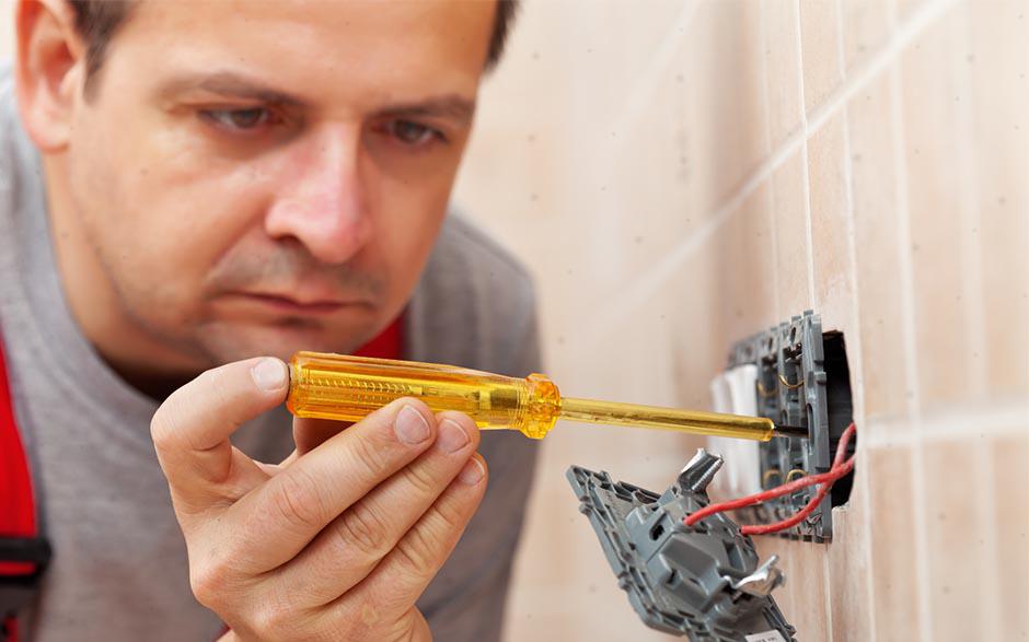 besoin d'un électricien Paris 2